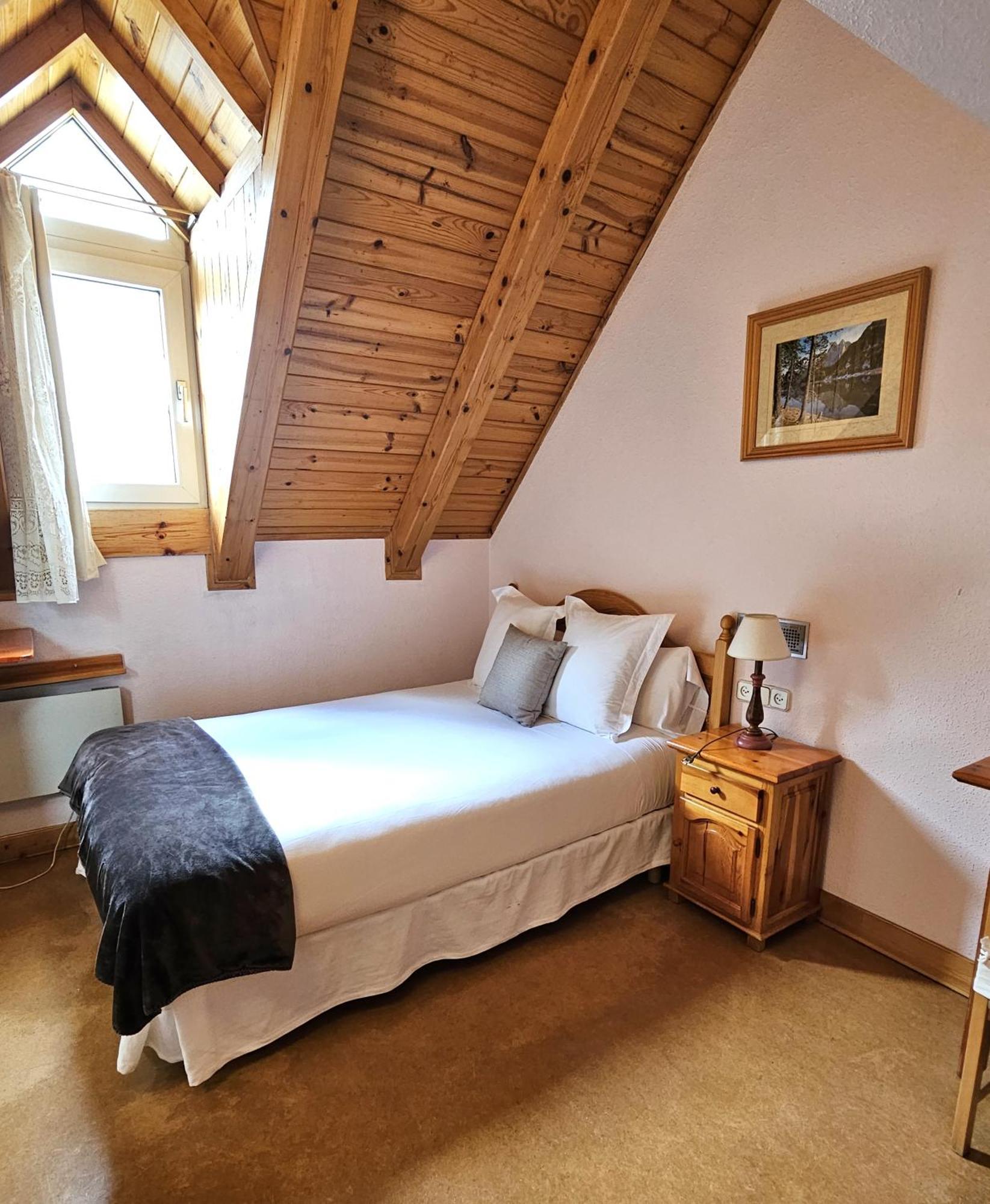 Hotel Anglada Вьелья Экстерьер фото